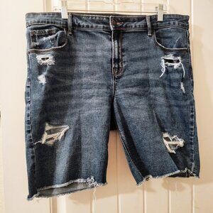 Old Navy Women's Distressed Bermuda Shorts Size 16